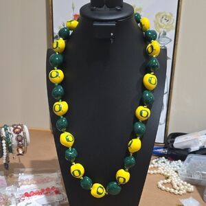 Elegant Green and Yellow Beaded Necklace